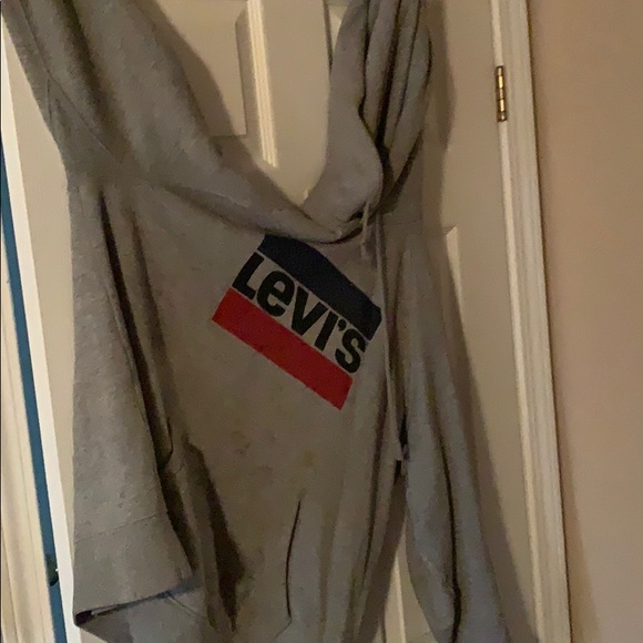 LEVI SWEATER - Picture 1 of 3